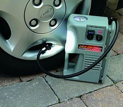 tire inflator - Rechargeable picture